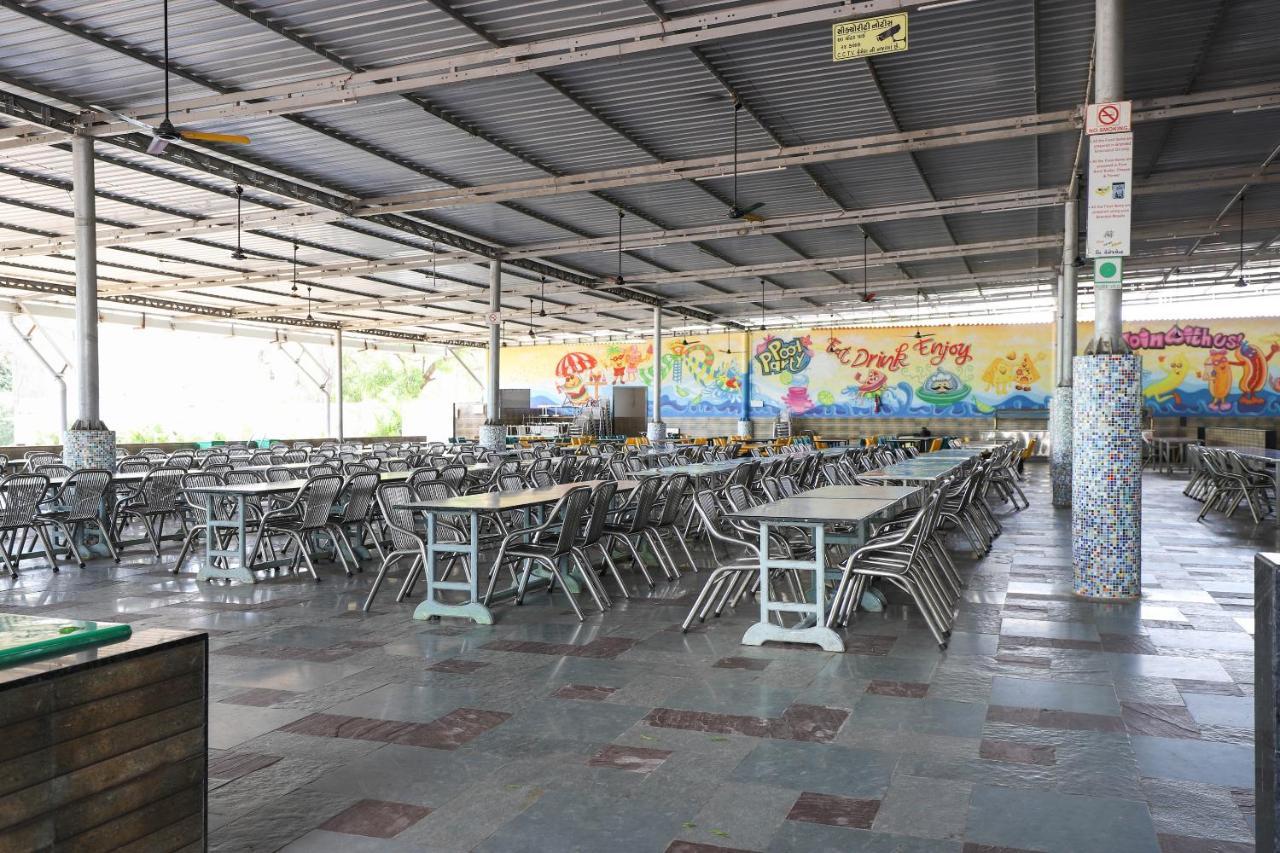 Capital O 49279 Chhab Chhaba Chhab Water Fun Park & Resort Damka Exterior foto